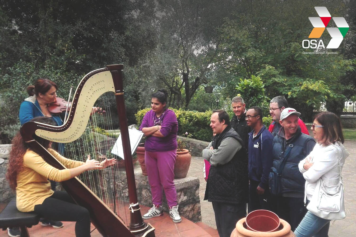 A lezione di buon umore a suon di musica a contatto con la natura