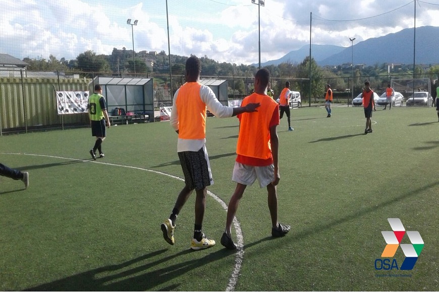 Africa contro Italia, una partita di calcio per integrare i minori