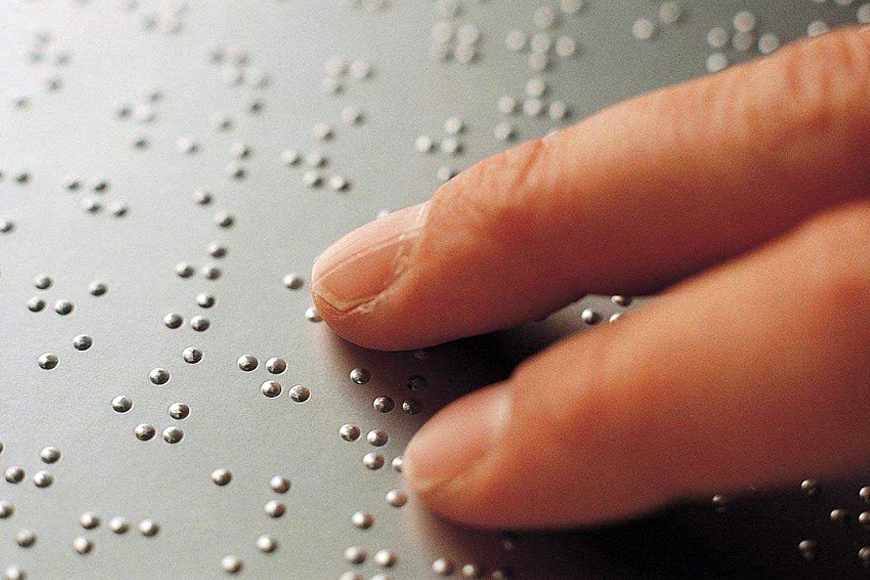 Disabili, grafici e formule matematiche svelate ai non vedenti