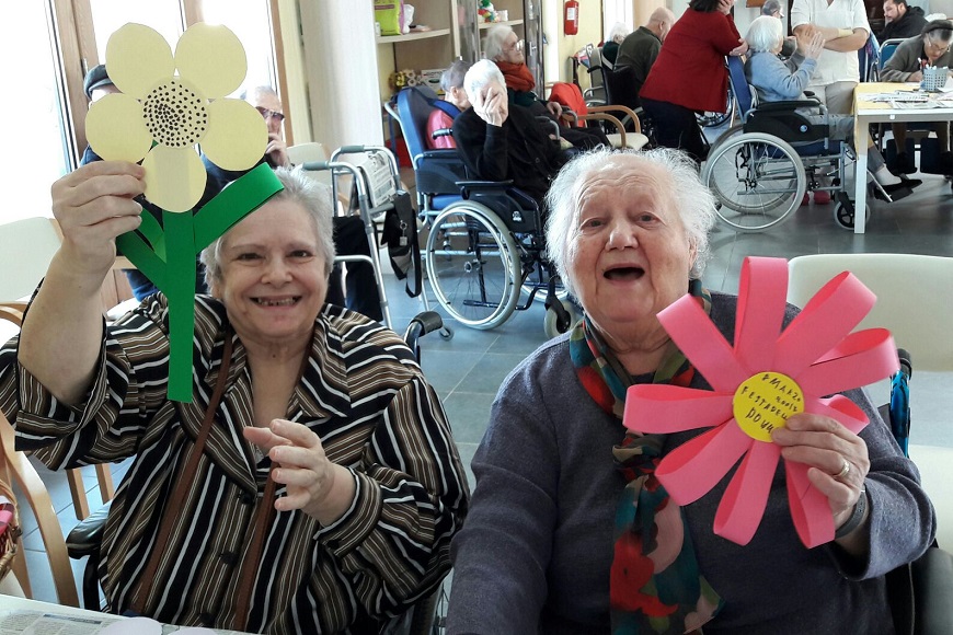 Fiori e sorrisi: così la RSSA Mesagne prepara la festa della donna
