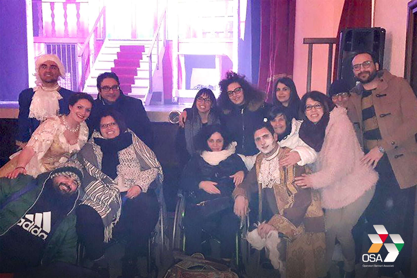 Serata a teatro per gli ospiti di Casa Melissa e Villa Bianca