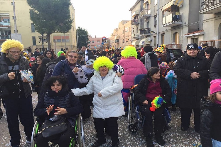 Sfilata di Carnevale per gli ospiti della Residenza Mesagne